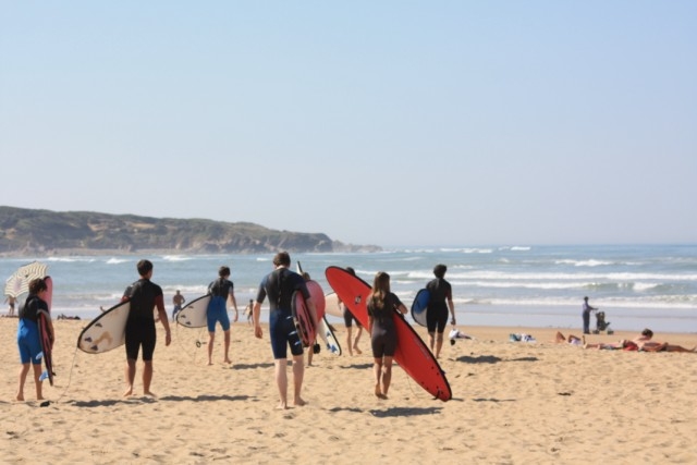  Surfear en la Plage du Veillon 